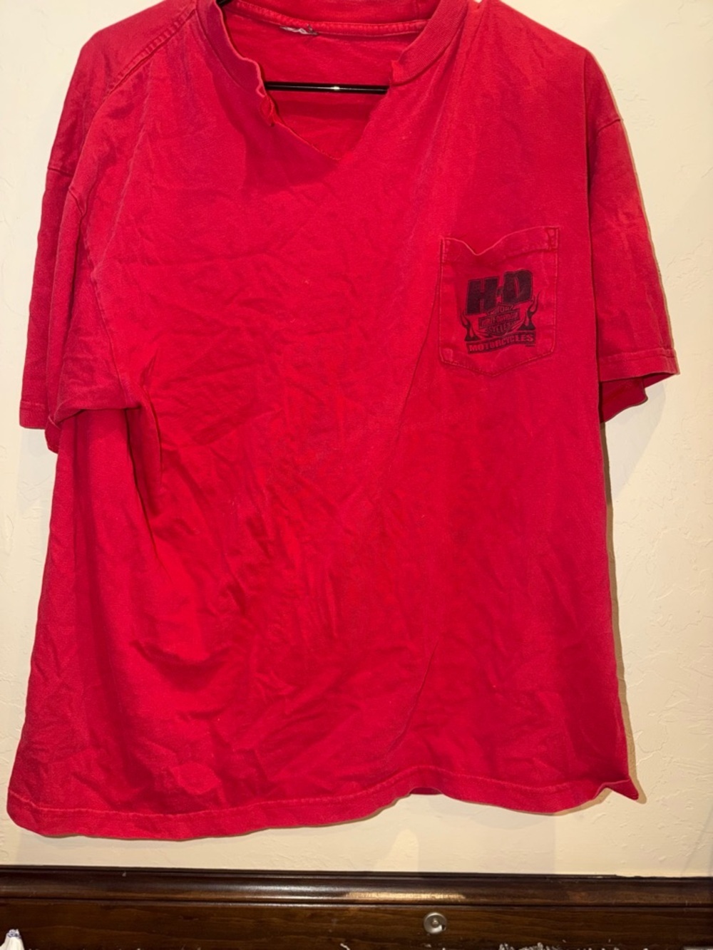 Harley-Davidson Victorville California Red T-shirt size Large cut in front neck
